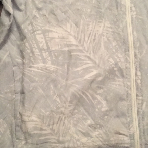 Brand new old navy active jacket - Picture 2 of 7